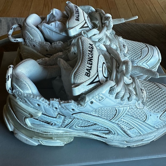 Balenciaga Runners - Picture 4 of 13